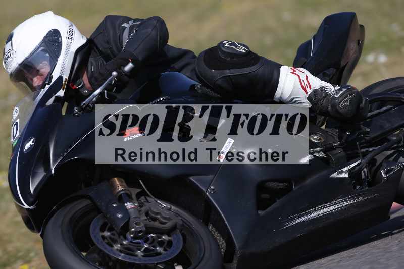 /Archiv-2023/28 05.06.2023 Moto Club Anneau du Rhin/vert-medium/10